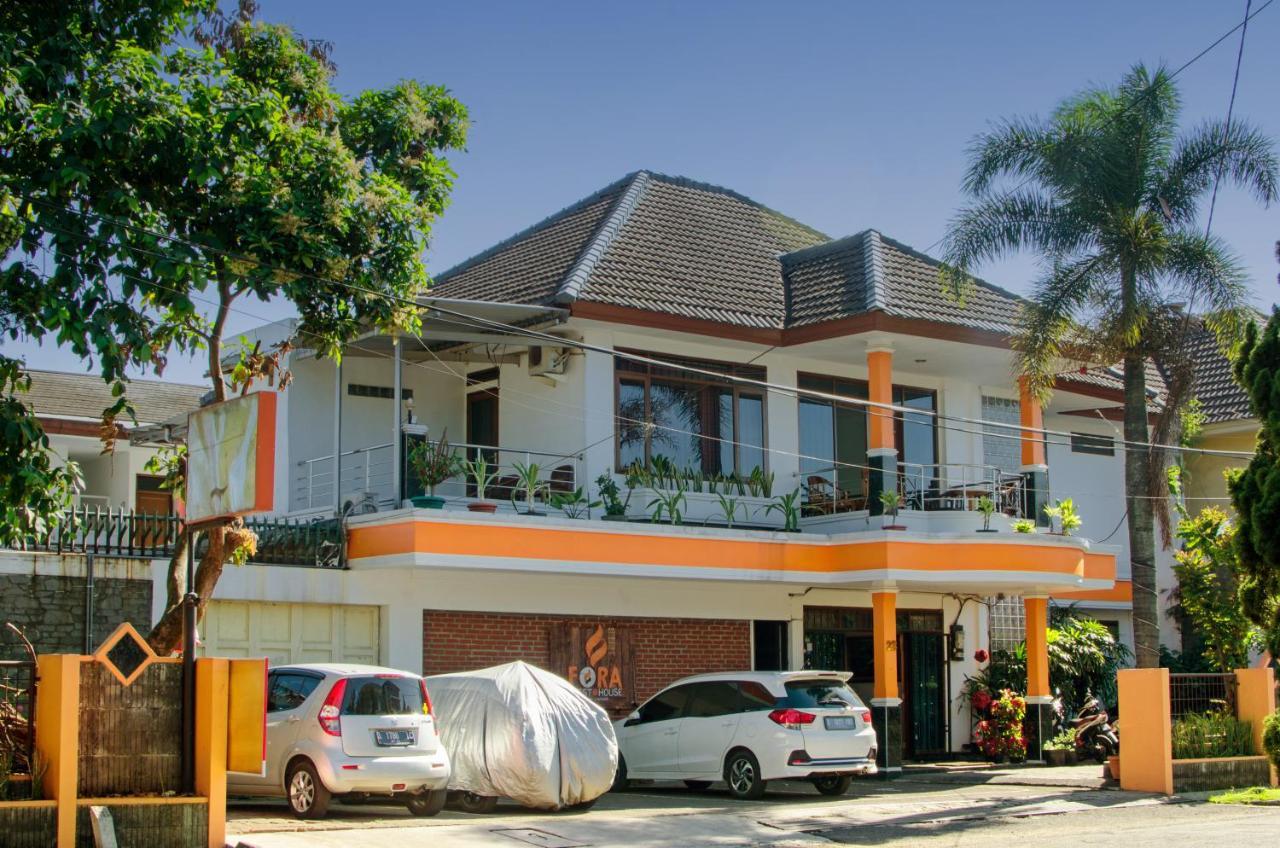 Fora Guest House Taman Lingkar Bandung Dış mekan fotoğraf